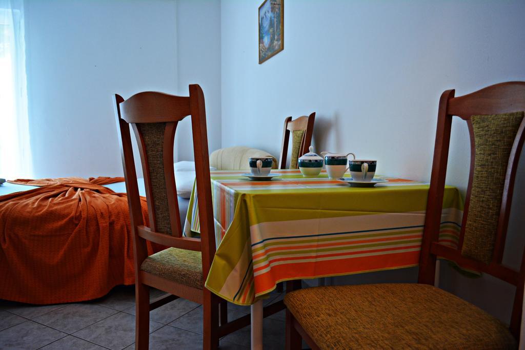 Suz-Ana Apartment Trogir Bagian luar foto