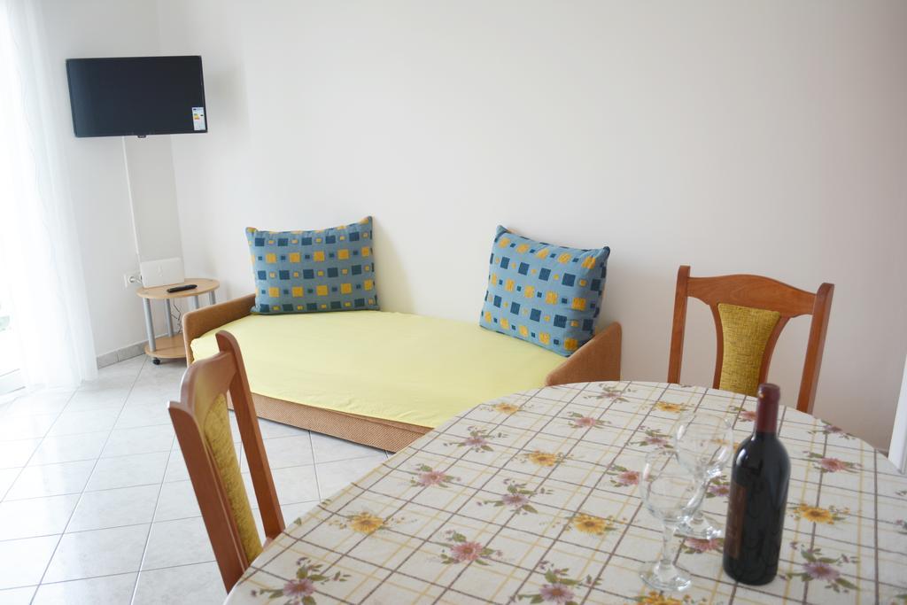Suz-Ana Apartment Trogir Bagian luar foto