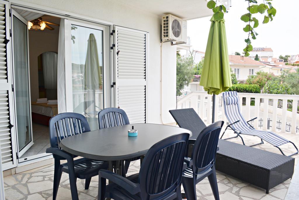 Suz-Ana Apartment Trogir Bagian luar foto
